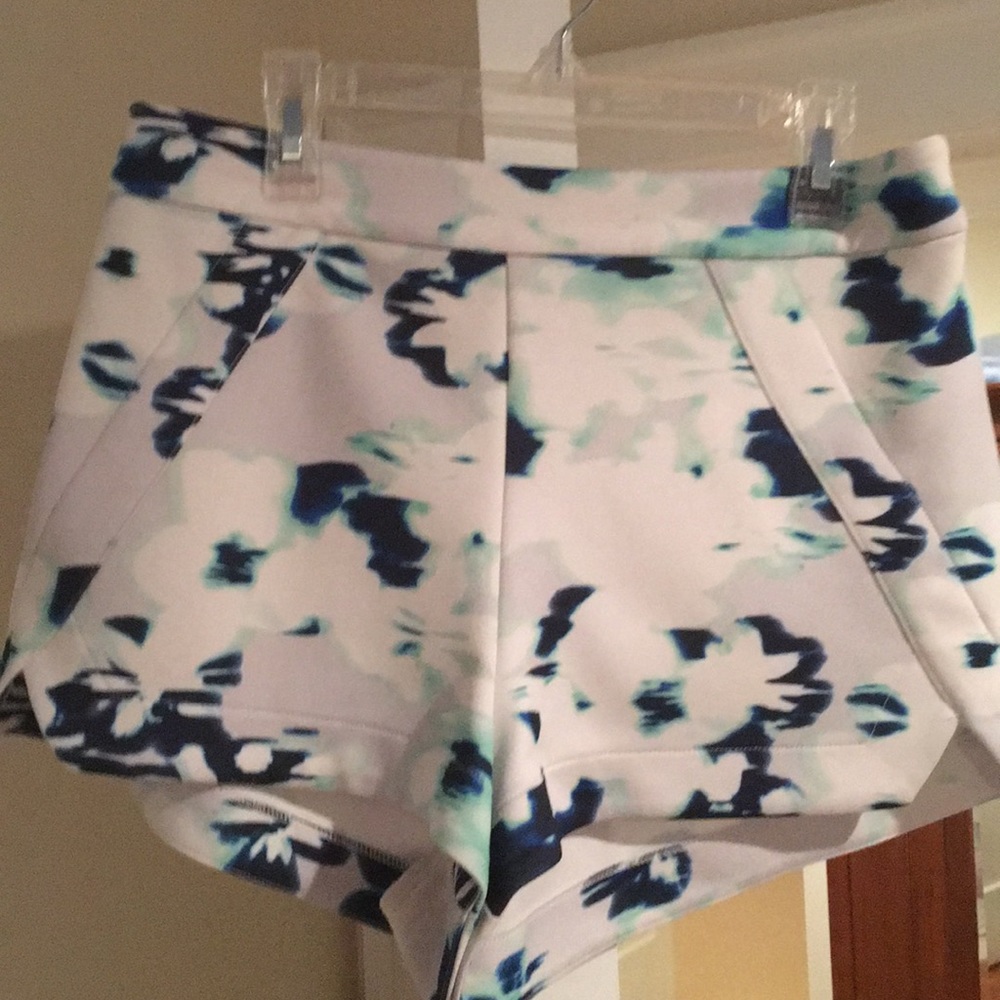 Townsend cute shorts! Has elastic waste band.